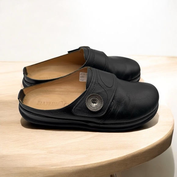 HAFLINGER BLACK LEATHER SLIP-ON CLOGS WITH METAL BUTTON DETAIL SIZE 40 - Picture 1 of 9